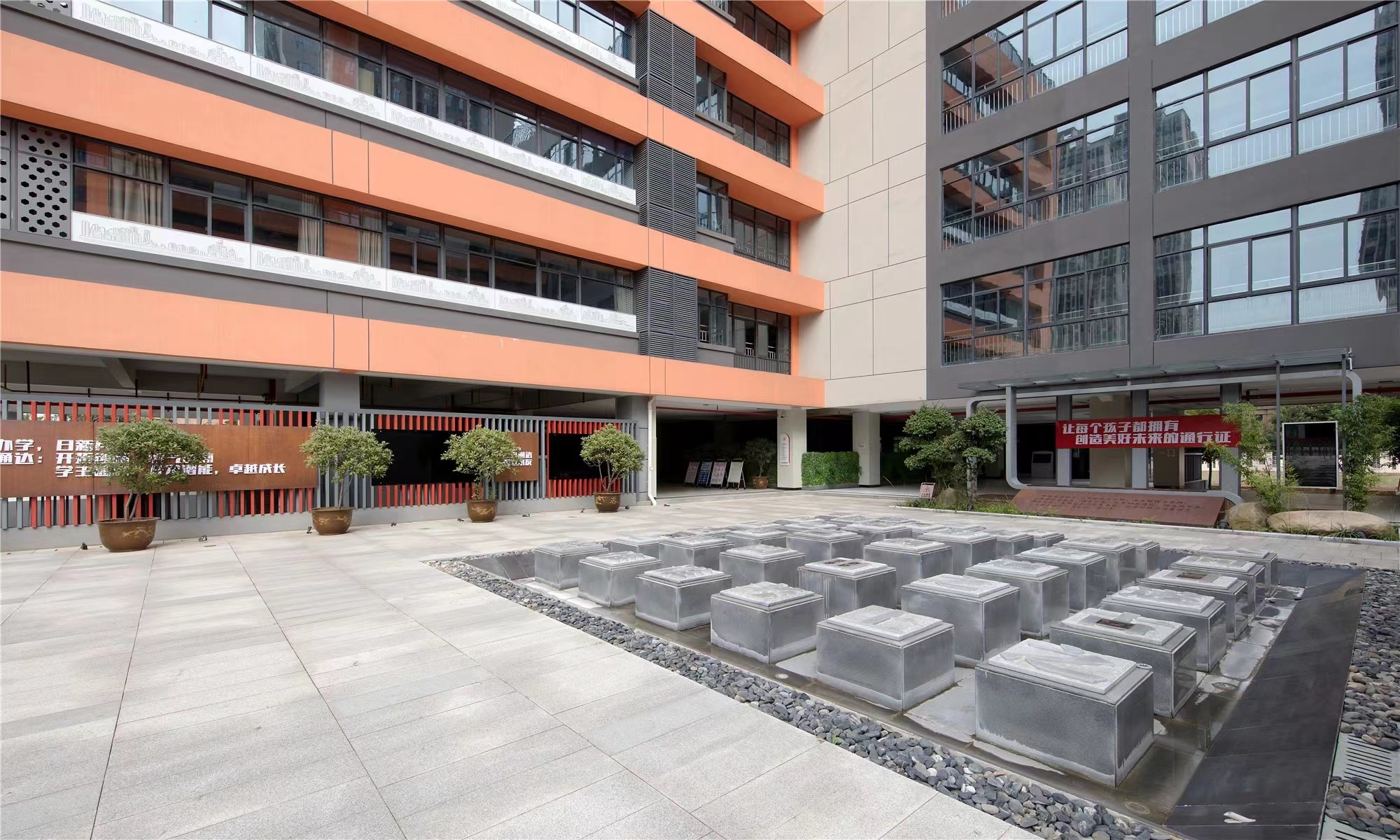 【學校案例】今泰裝飾在武漢市先后完成了與紅領巾學校6個校區的項目交付！(圖2)